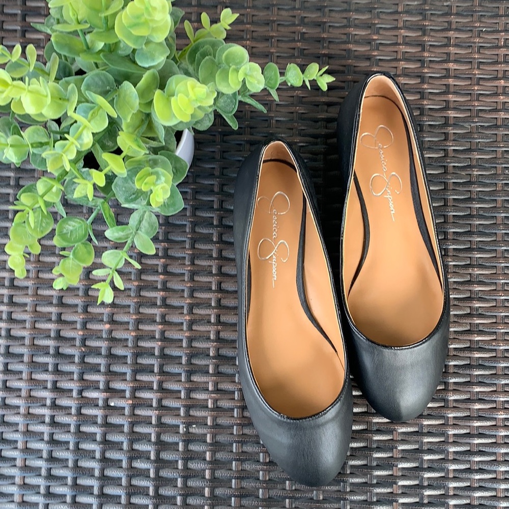 Shoes/flats/ballet shoes